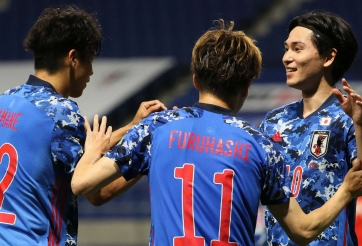 Soi kèo Nhật Bản vs Oman: Cơn mưa bàn thắng?