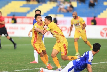 Thanh Hóa thắng đậm Đà Nẵng, vượt mặt HAGL dù đá thiếu 1 trận