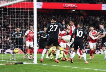 Vì sao các đội tại Premier League chưa thể vô hiệu hóa những quả phạt góc của Arsenal?