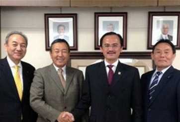 Chuyên gia, HLV hoài nghi về thành công của trưởng giải người Nhật