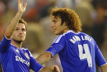 Barcelona tính 'cuỗm' bộ đôi Mata và Luiz từ Chelsea