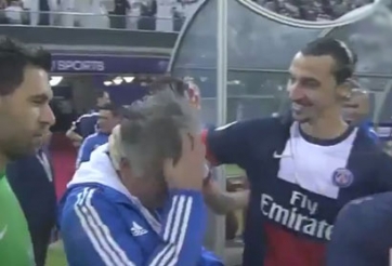 Video bóng đá: Ibrahimovic vò rối tóc HLV Ancelotti