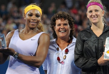 Vượt qua Azarenka, Serena bảo vệ thành công ngôi vô địch Brisbane International