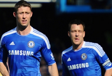 Chelsea: Giữ chân Cahill, bỏ ngỏ tương lai của Terry