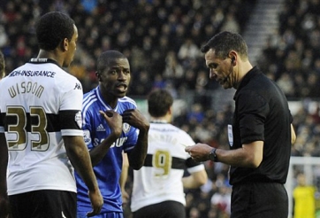 Mourinho méo mặt vì Ramires 'bay giữa ngân hà'