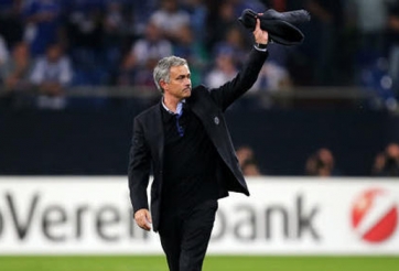 Mourinho tiết lộ mối quan hệ kỳ lạ của mình với Eusebio