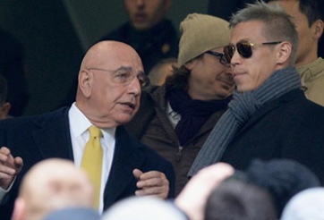 Honda 'không biết' Kaka ghi bàn thứ 100 cho AC Milan