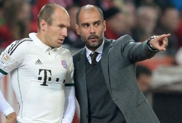 HLV Pep Guardiola đang yêu Robben