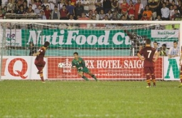 Video bàn thắng: Pha cản phá xuất thần trên chấm 11 mét của thủ môn U19 Viêt Nam