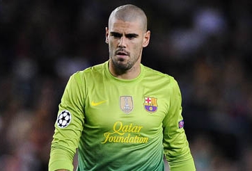 Chỉ cần gật đầu, Victor Valdes sẽ hưởng lương cao nhất thế giới