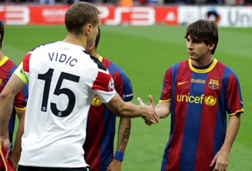 Vidic tháo chạy khỏi 'con tàu đắm' Man United, Barca nhảy vào cuộc