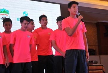 Video bóng đá: Cầu thủ U19 Việt Nam với điệu múa độc đáo