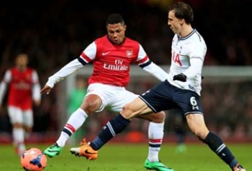 Dortmund mua sao trẻ của Arsenal thay thế Lewandowski