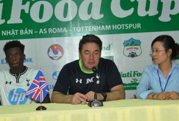 HLV Tottenham nhận xét về lối chơi của U19 Việt Nam