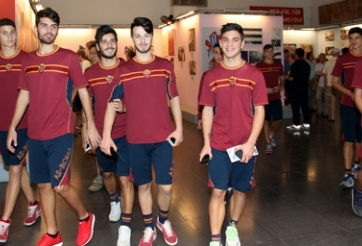 U19 AS Roma “xả hơi” trước trận đấu quyết định với U19 Nhật Bản