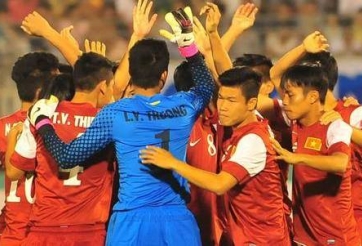 Hậu vệ U19 Việt Nam 'đốt đền' nói gì trên Facebook?