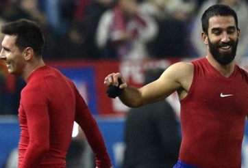 Sao Atletico gọi Messi là người ngoài hành tinh