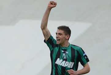 Sao trẻ 19 tuổi nói gì khi ‘nã’ poker vào lưới AC Milan?