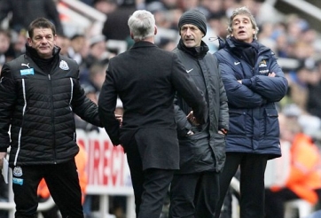 HLV Newcastle: Hết doạ tát Mourinho lại chửi Pellegrini