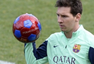 Messi ‘đua đòi’ chơi Skateboard