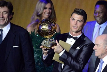 FIFA công bố lá phiếu bầu chọn: Ronaldo và Messi gạch tên nhau