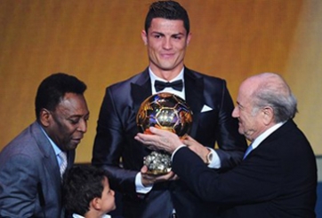 Ronaldo nhận 'cơn mưa' chúc mừng từ các ngôi sao thế giới