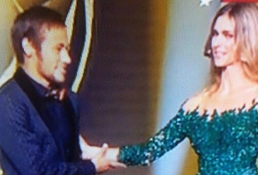 Nữ MC xinh đẹp khiến Neymar tẽn tò