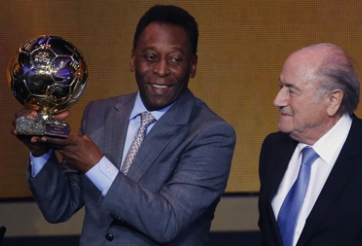 Pele nhận 'Quả bóng Vàng danh dự'