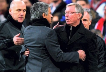 Mourinho phản ứng thông tin khóc khi không được thay thế Sir Alex