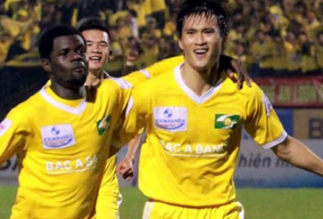 Công Vinh tỏa sáng, SLNA thắng đậm QNK Quảng Nam