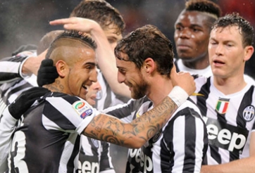 Juventus 4-2 Sampdoria: Bà đầm già phô trương sức mạnh