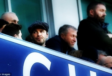Becks và con trai lạc lõng ngồi gần tỷ phú Abramovich