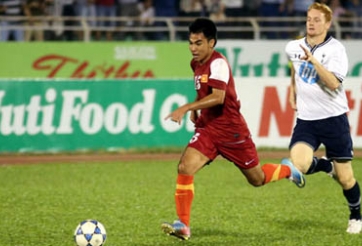 Video: Đức Huy ghi bàn đẹp mắt trong trận gặp U19 Tottenham