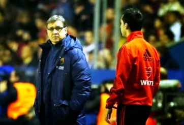 Martino nói gì khi bị Fabregas 'bật'?