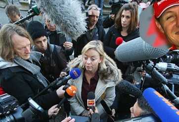 22 ngày sau vụ tai nạn: 'Schumacher tạm qua cơn nguy kịch'