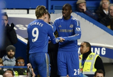 Torres chấn thương, Mourinho trao cơ hội cho Demba Ba