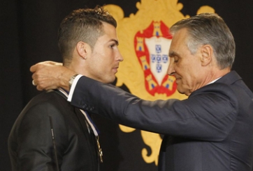 Cristiano Ronaldo chính thức nhận 'Huy hiệu Hoàng tử Henry'