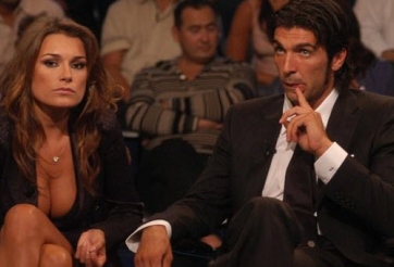 Buffon léng phéng với nữ phóng viên bốc lửa