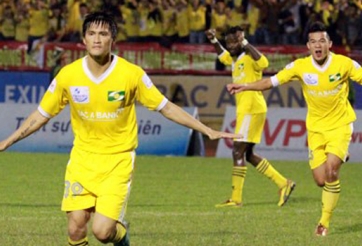 Công Vinh về Sông Lam Nghệ An: Nước cờ sai ở sân Vinh?