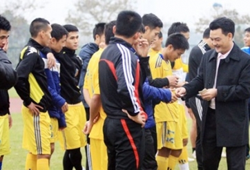 Các cầu thủ V-League được thưởng tết như thế nào?