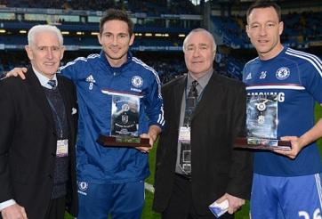 Gia hạn hợp đồng, Chelsea nhắm John Terry vào BHL đội bóng