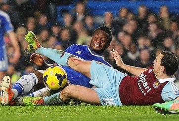 West Ham cầm chân Chelsea ngay tại Stamford Bridge