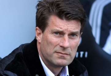 Swansea bất ngờ sa thải HLV Michael Laudrup