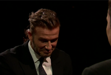 Video hài hước: Beckham dũng cảm đập trứng sống lên đầu