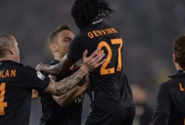 AS Roma nhọc nhằn đánh bại Napoli ở bán kết lượt đi Coppa Italia