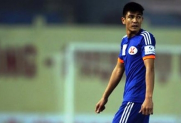 Cầu thủ Quảng Ninh khóc hận vì vay tiền chuộc thân