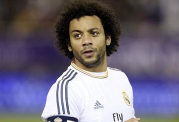 Marcelo vẫn vui dù bị fan Atletico gọi là... khỉ