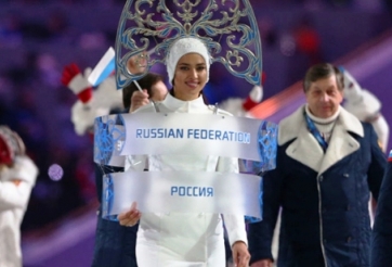 Bồ Ronaldo tươi rói ở lễ khai mạc Olympic Sochi