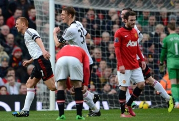 Video bàn thắng: MU 2-2 Fulham (Vòng 25 - Premier League 2013/14)