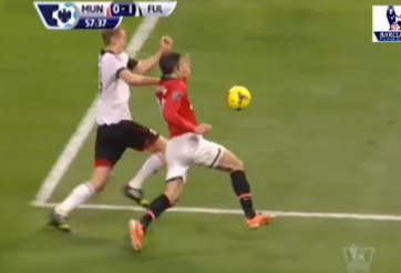 Video bóng đá: MU bị mất trắng 1 quả pen